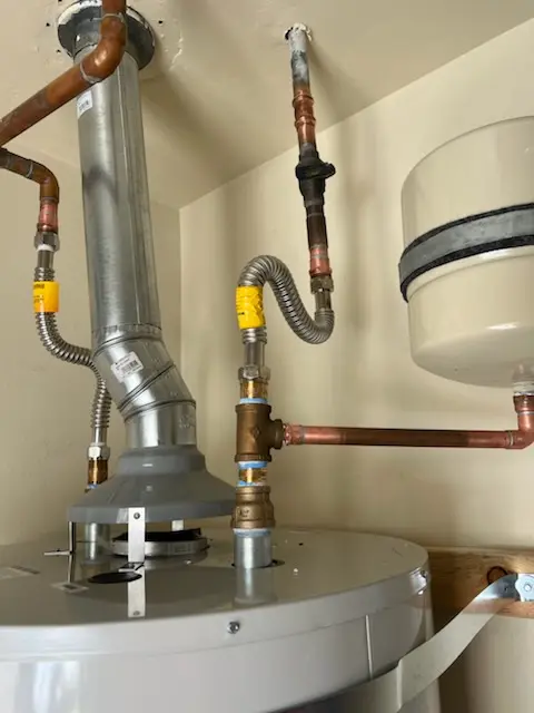 Water heater installation and plumbing repair in Edgelawn Randall